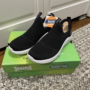 Skechers little boy sneakers